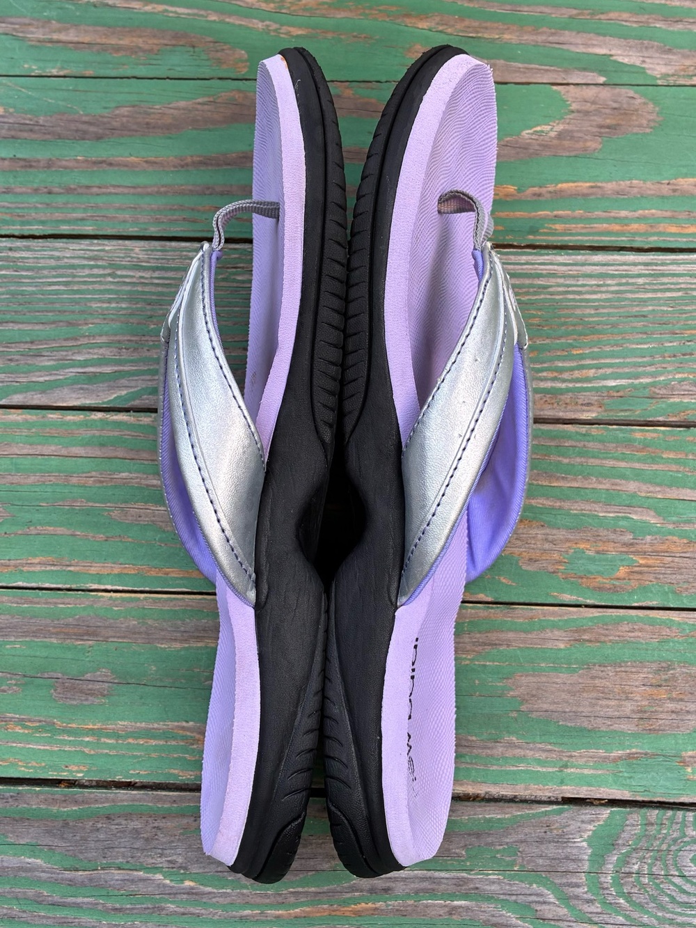 New Balance JoJo Thong Sandals Sz 9 Lilac Silver Flip Flops Beach Vacation - Picture 8 of 12